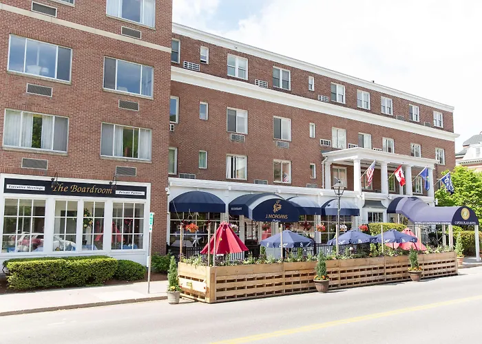 Capitol Plaza Hotel Montpelier Tapestry Collection By Hilton