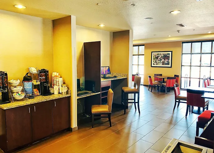Comfort Inn & Suites