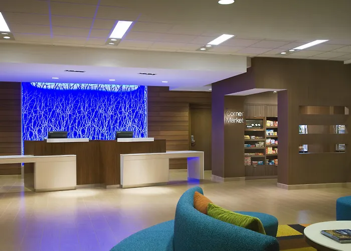 Tustin Hotels