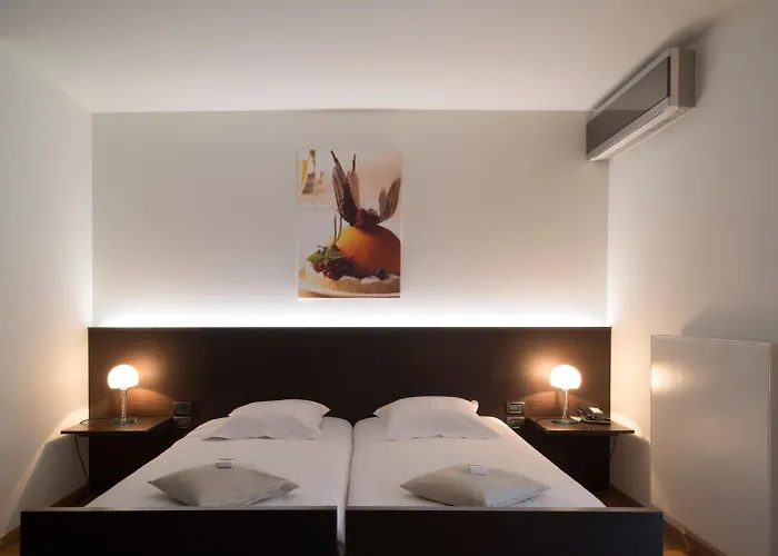 Hotels in Geel