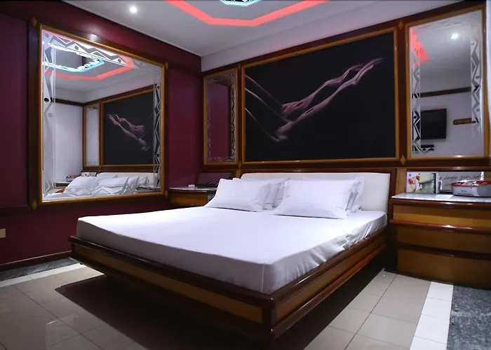 Rivieras Motel (Adults Only)