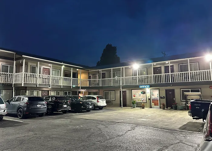 The Royal Victorian Motel Port Angeles