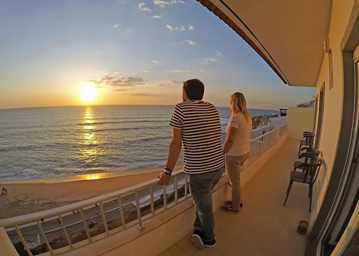 Blue Buddha Beach Rooms & Suites Ericeira