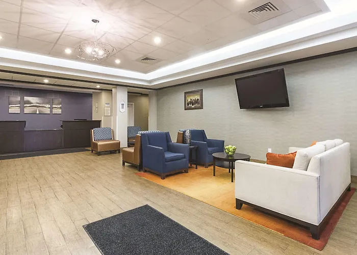 Glendive Hotels