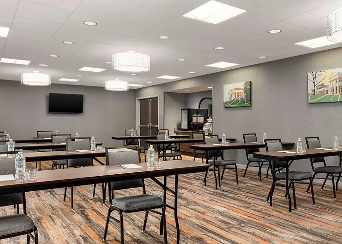 Homewood Suites By Hilton - Charlottesville