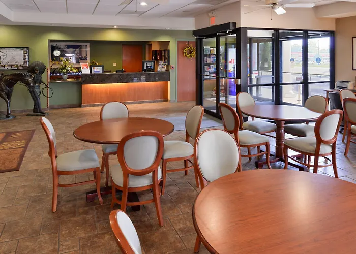 Country Hearth Inn & Suites Edwardsville