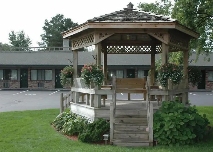 Viking Arms Inn - Ludington