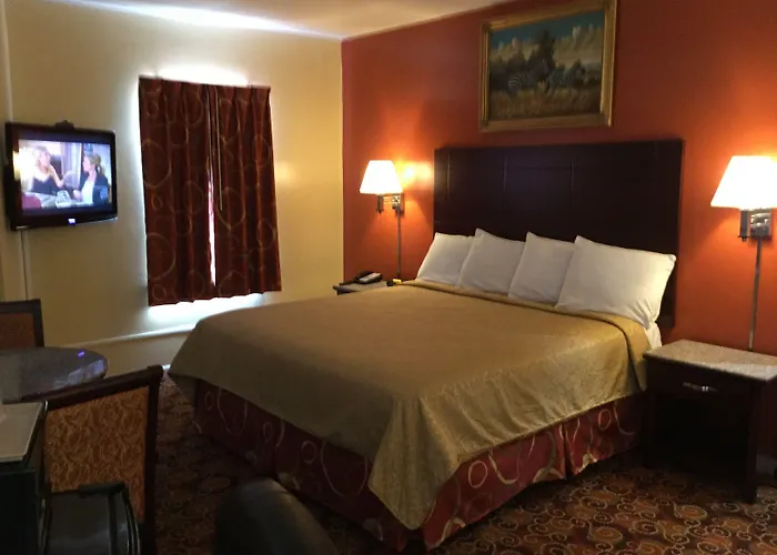 Bridgeton Hotels