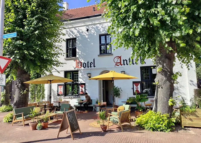 Hotels in Helden
