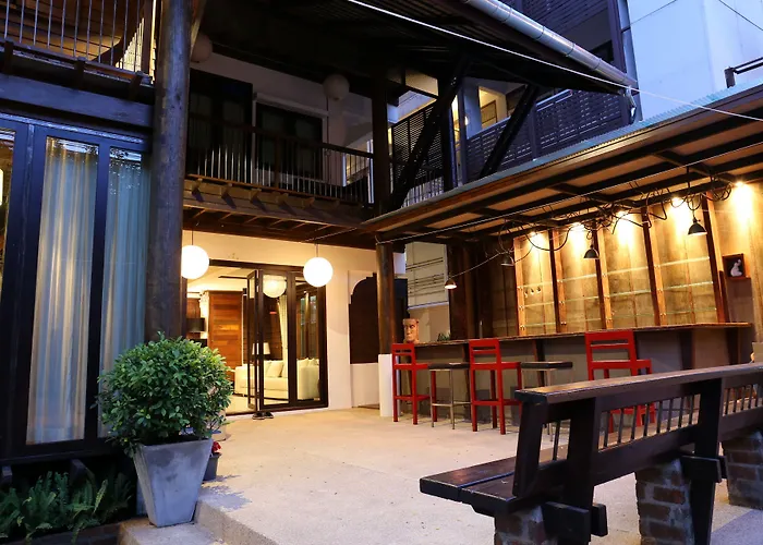 Kampaeng Ngam Hotel - Steps to Night Bazaar&Old City Chiang Mai