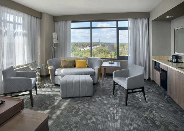 Lansdale Hotels