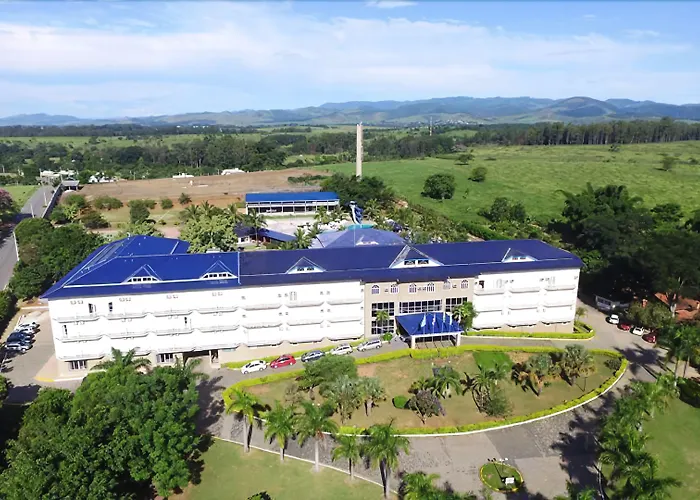 Colonial Plaza Hotel Pindamonhangaba