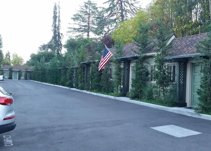 Marin Lodge