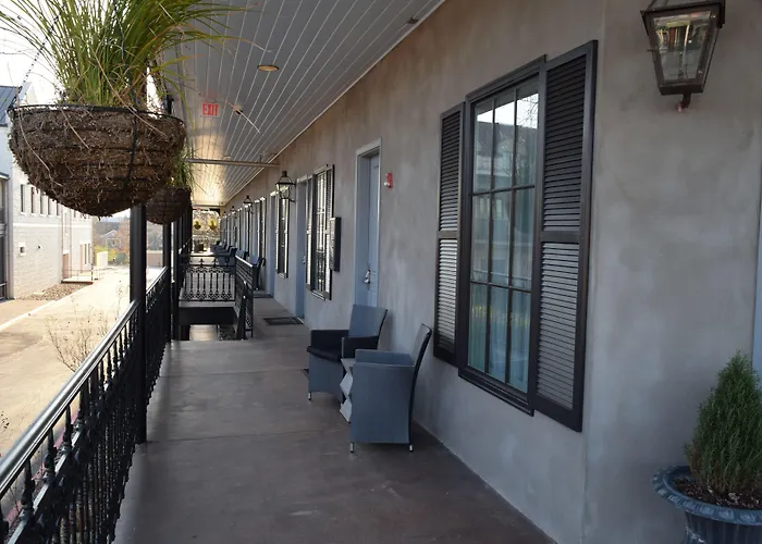 The William Boerne Hotel