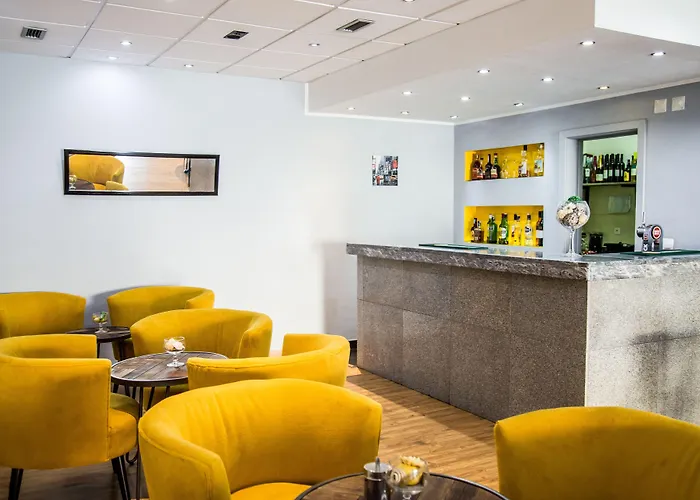 Hotel Laitau Setúbal