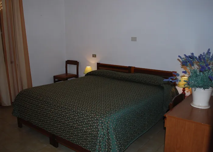 Castelnuovo Magra Hotels