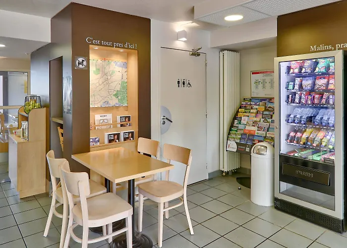 B&B HOTEL Clermont-Ferrand Le Brézet Aéroport