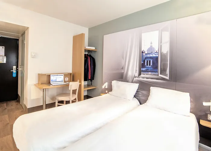 B&B HOTEL Paris Malakoff Parc des Expositions