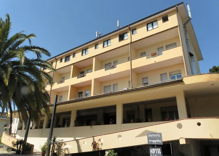 Hotel 106
