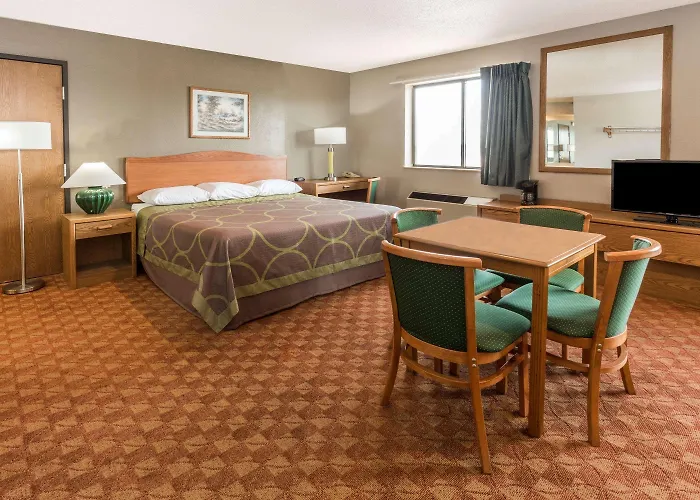 Super 8 By Wyndham St. Charles Hotel Saint Charles