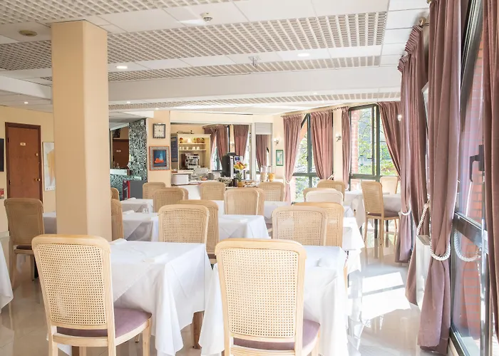 Hôtel Garabel Plaisir
