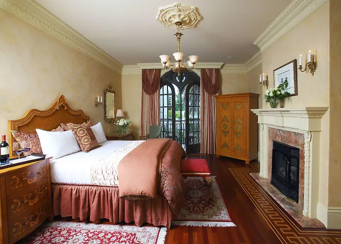 Ledson Hotel & Zina Lounge Sonoma
