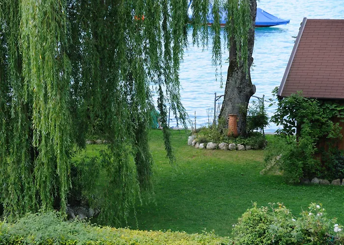Hotels in Weyregg