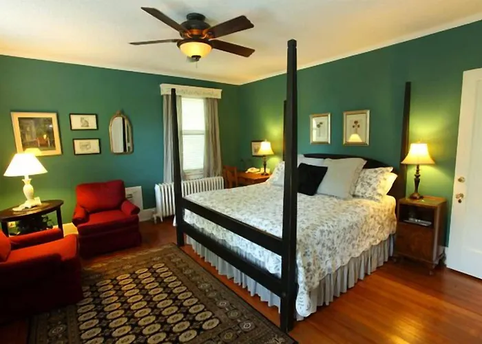 Brown Street Inn Bed And Breakfast Iowa City