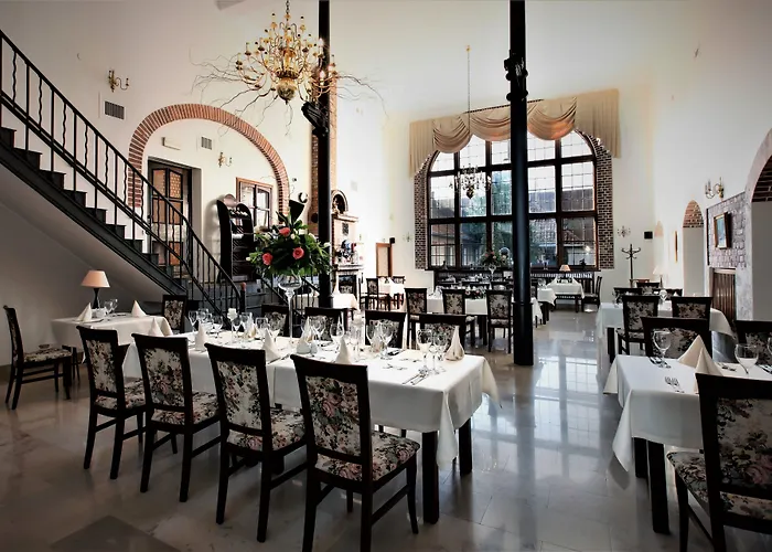 Kadyny Hotels