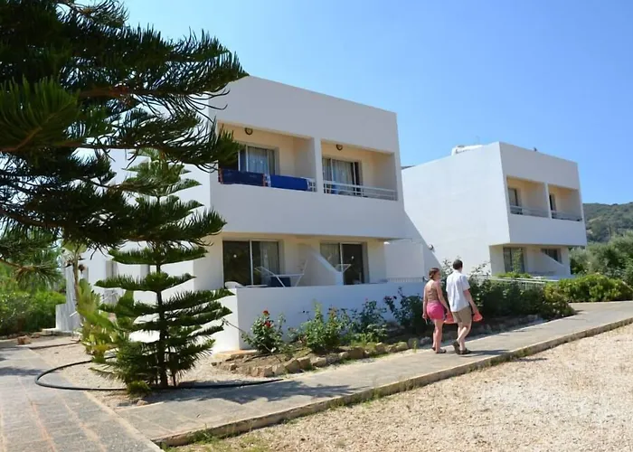 Hotels in Polis