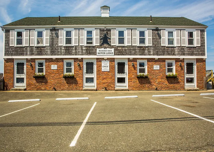 Bearskin Neck Motor Lodge Rockport