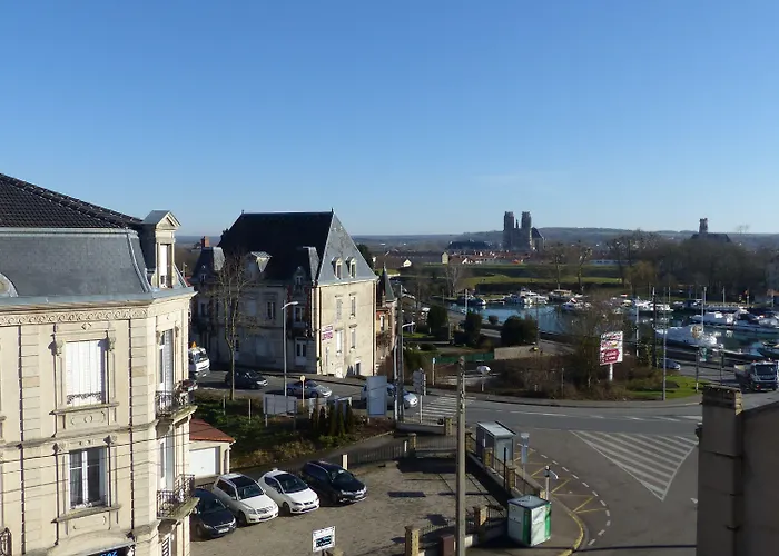 Toul Hotels