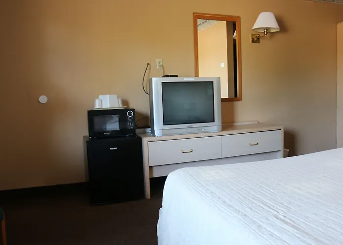 Studio 6 Suites - Albany, Or