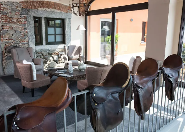 Hotel Equirelais Lomnago
