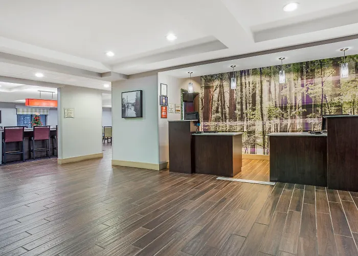 Plainfield Hotels
