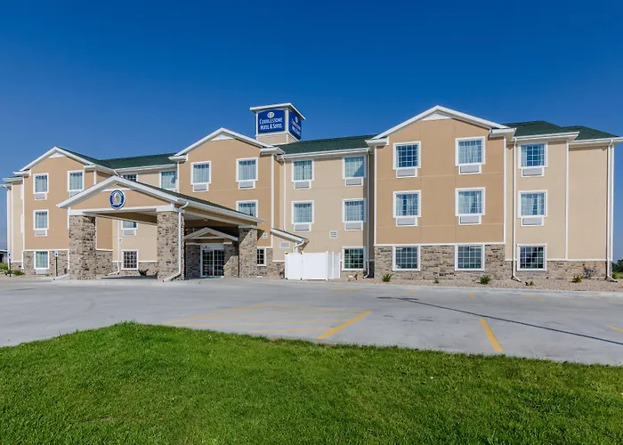 McCook Hotels
