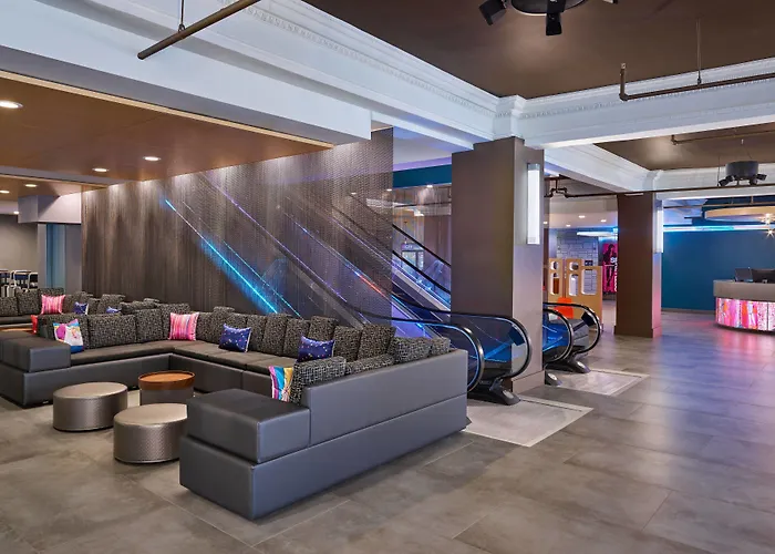 Aloft By Marriott Houston Downtown Hotel