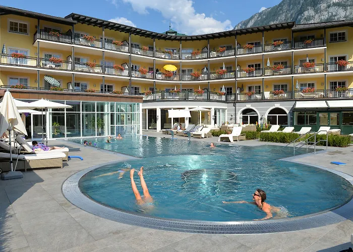 Hotels in Unken