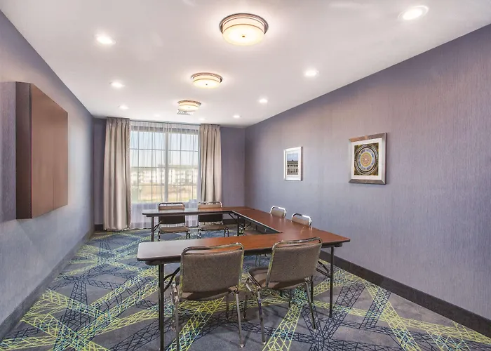 Moulton Hotels
