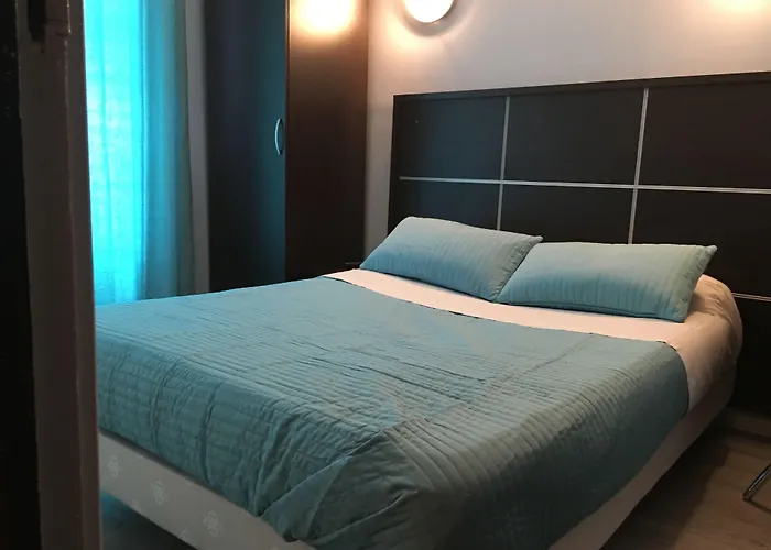 Hotel Du Globe 18 Paris