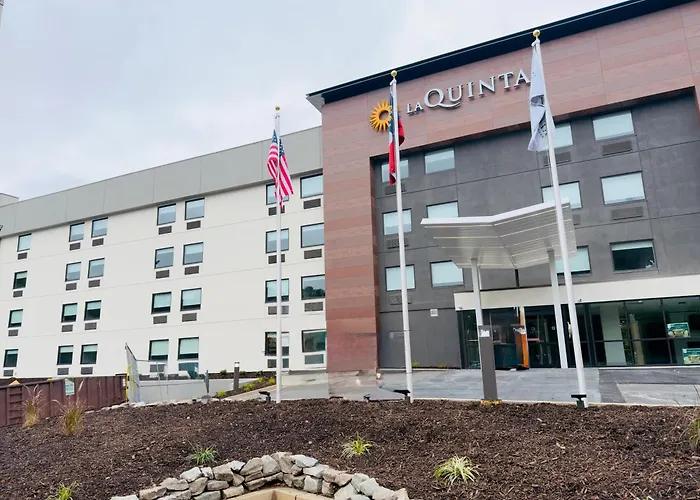 Roswell Hotels