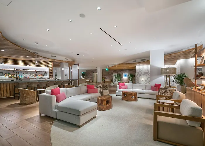 Hyatt Centric Waikiki Beach