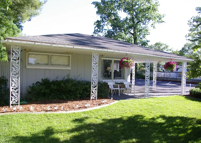 Grand Traverse Motel Traverse City