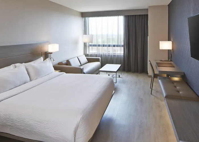 Ac Hotel By Marriott Des Moines East Village