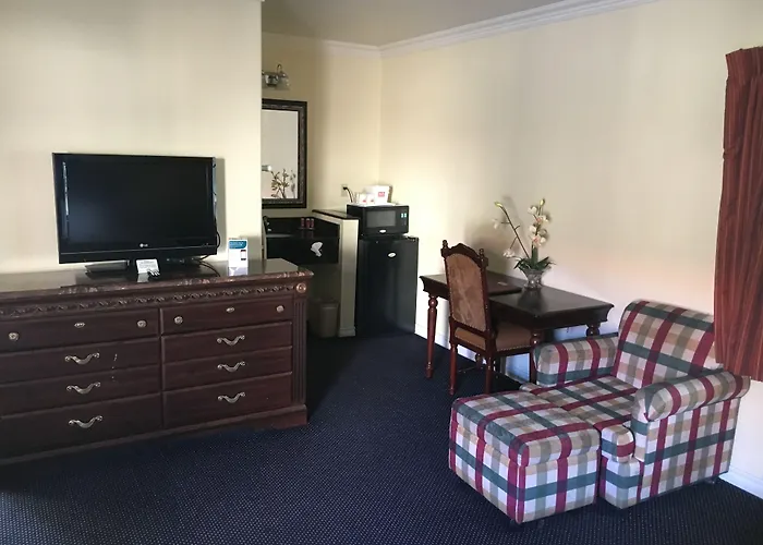Pacifica Motel