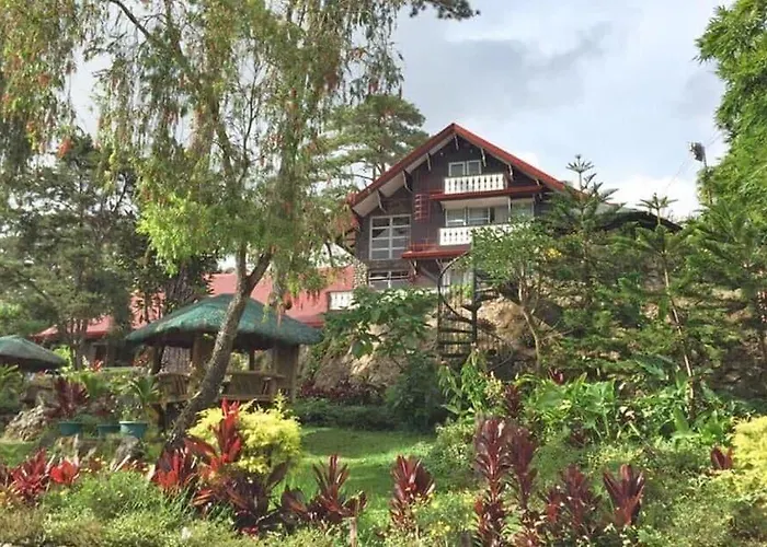 Log Cabin Hotel - Baguio