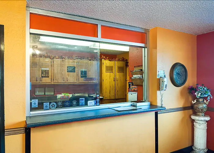 Super 8 By Wyndham Benton Harbor St Joseph