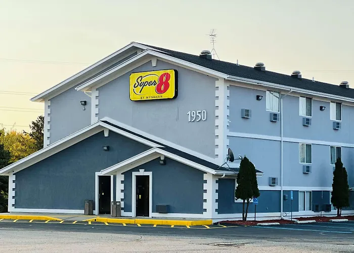 Super 8 By Wyndham Benton Harbor St Joseph