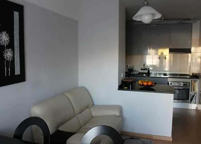 Lisbon South Bay Rooms Almada