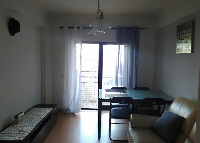 Lisbon South Bay Rooms Almada